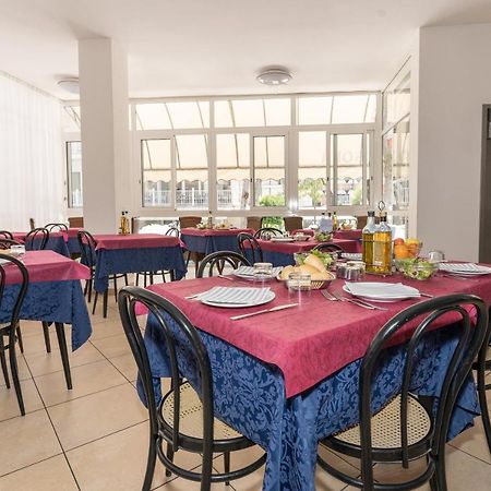 Hotel Villa Isola Rimini Exterior photo